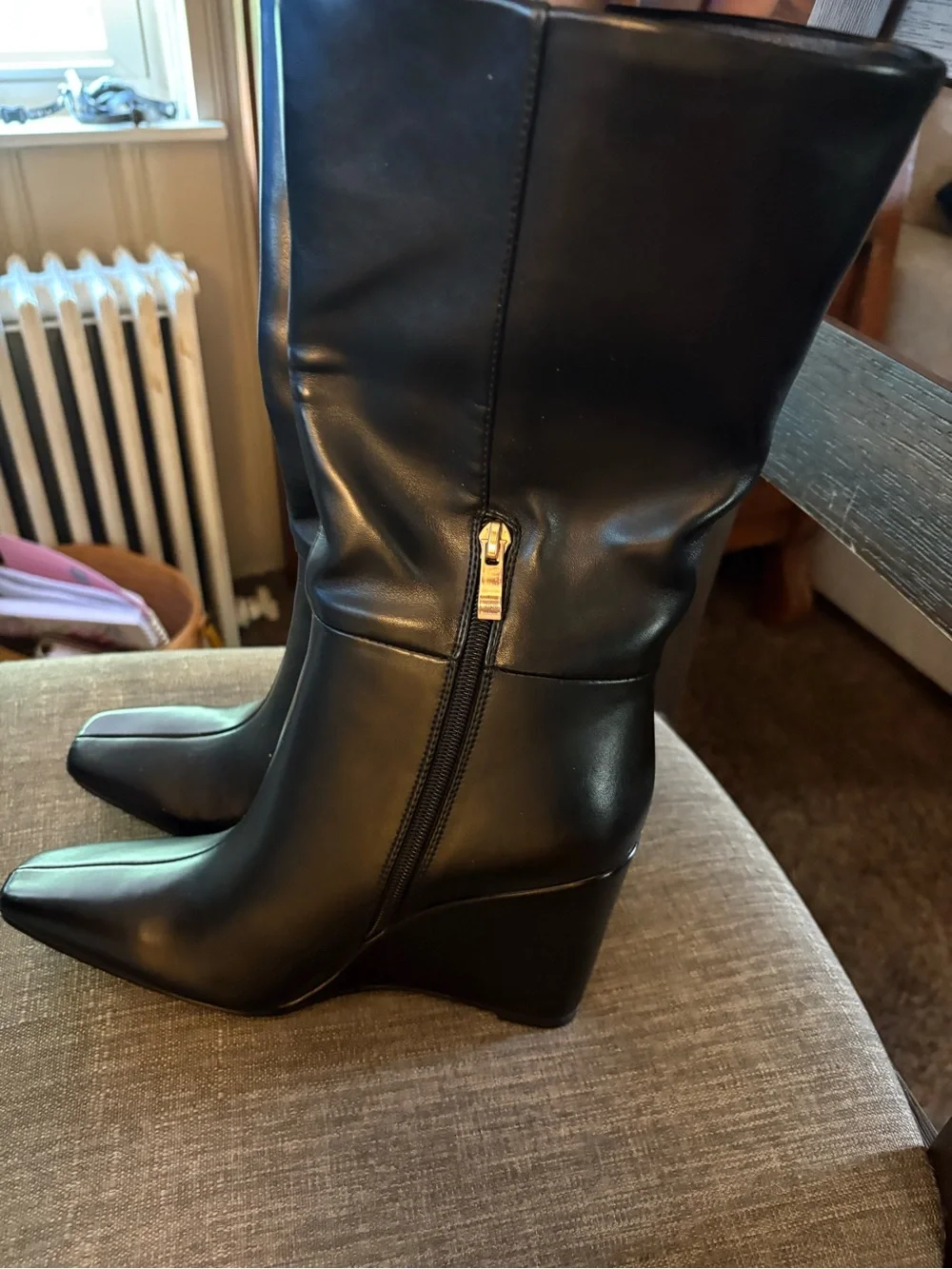 Torgeis Women's Milan Mid Calf Boots Black - Medium Sz 8.5 brand new